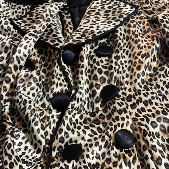 Leopard Print Women's Coat - Picture 4 of 4